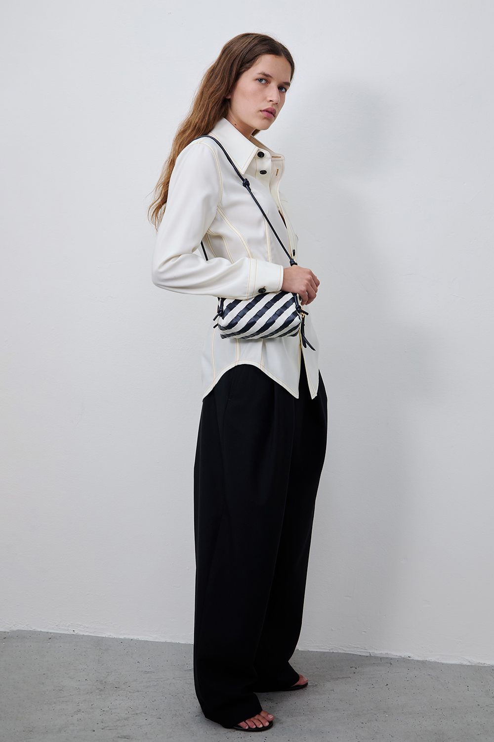 חולצת כפתורים